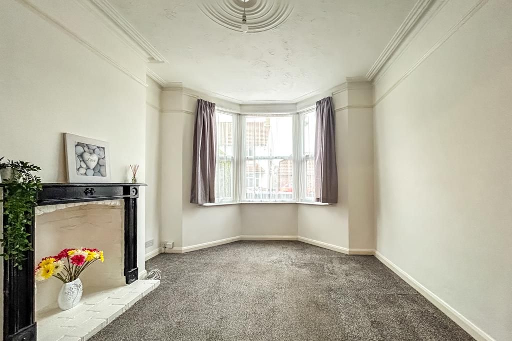 Property photo 2 of 22 Lounge