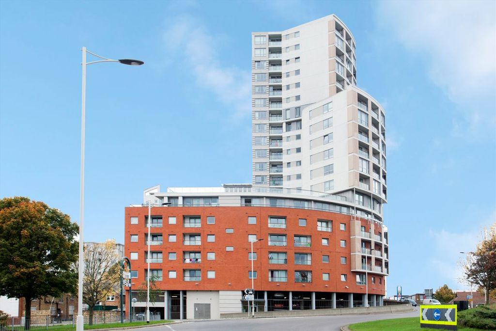 Property photo 2 of 6