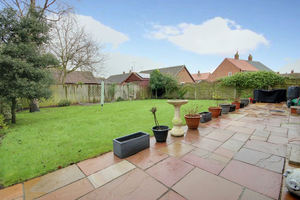 Property photo 2 of 28 1 Garden A