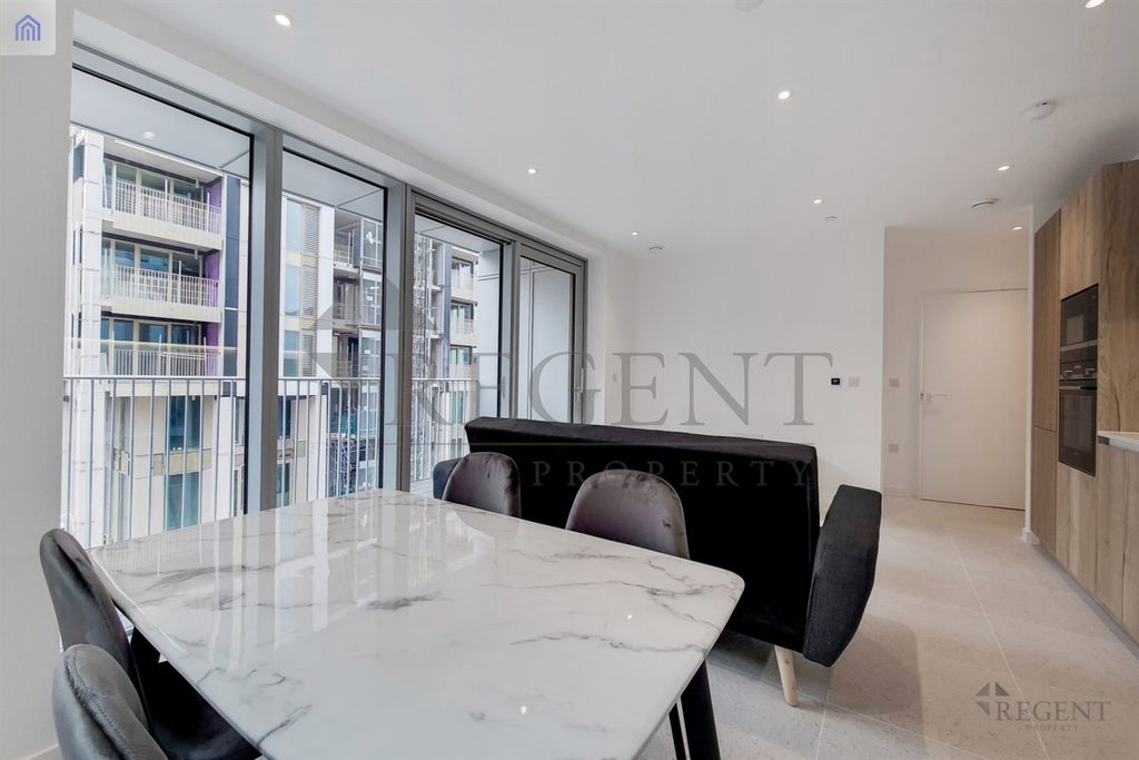 Property photo 2 of 14 Open Plan