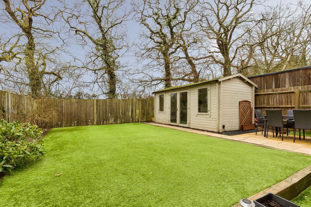 Property photo 2 of 23