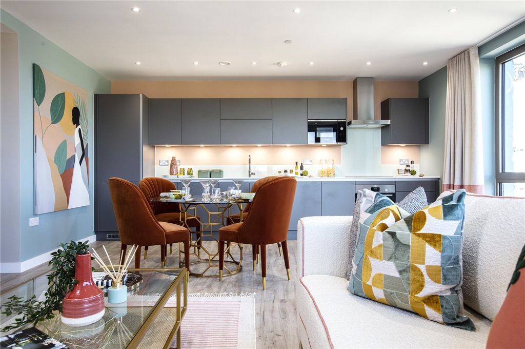 Additional image 7 of 2 bed flat for saleThe Lock, Greenford Quay, Greenford UB6