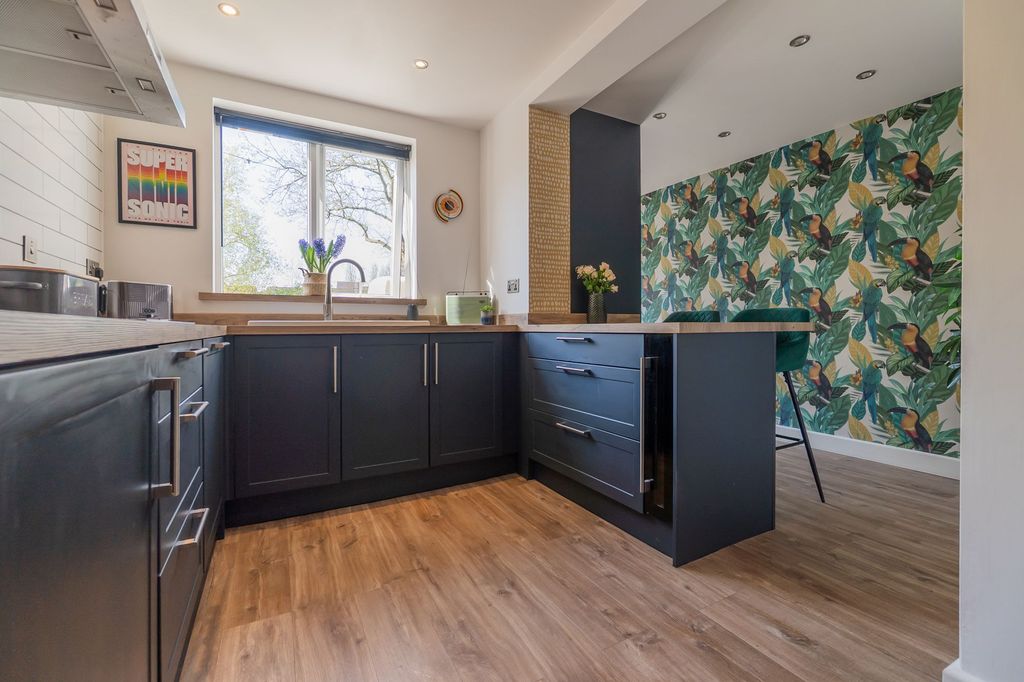 Property photo 3 of 26