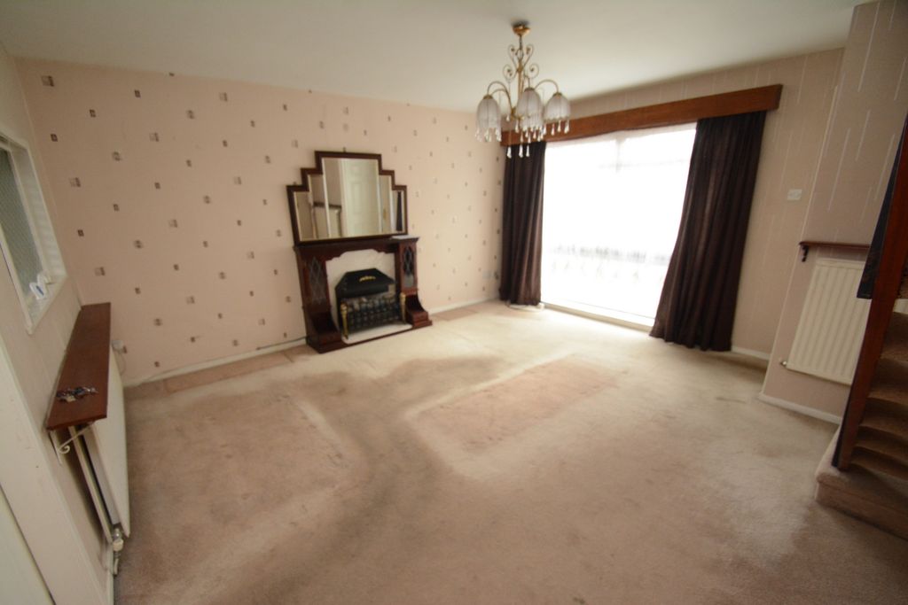 Property photo 2 of 12 Lounge