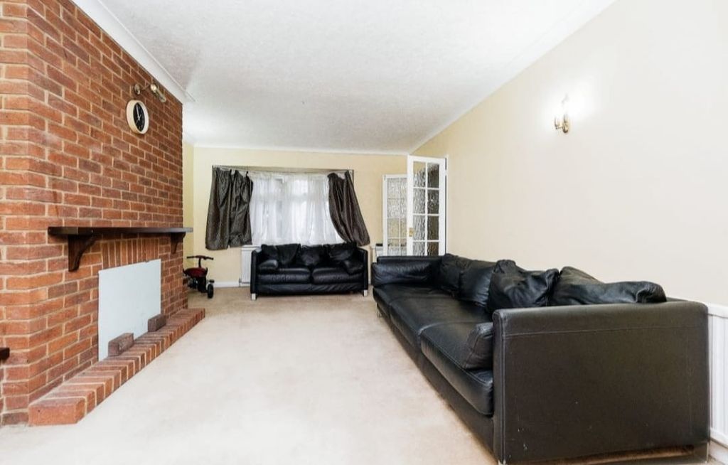 Property photo 3 of 3