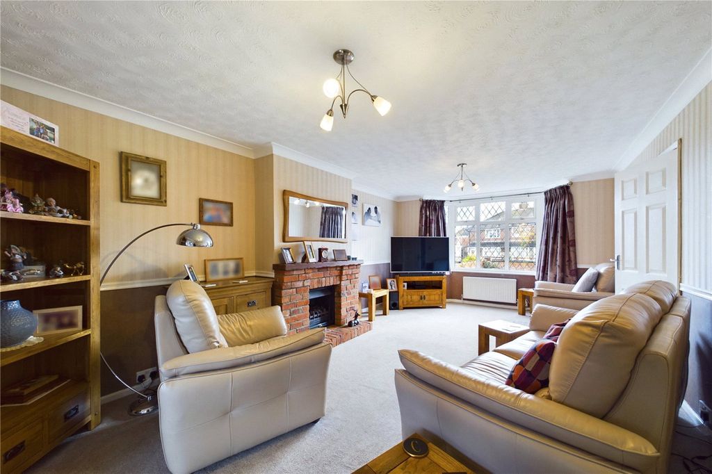 Property photo 2 of 18 Living Room