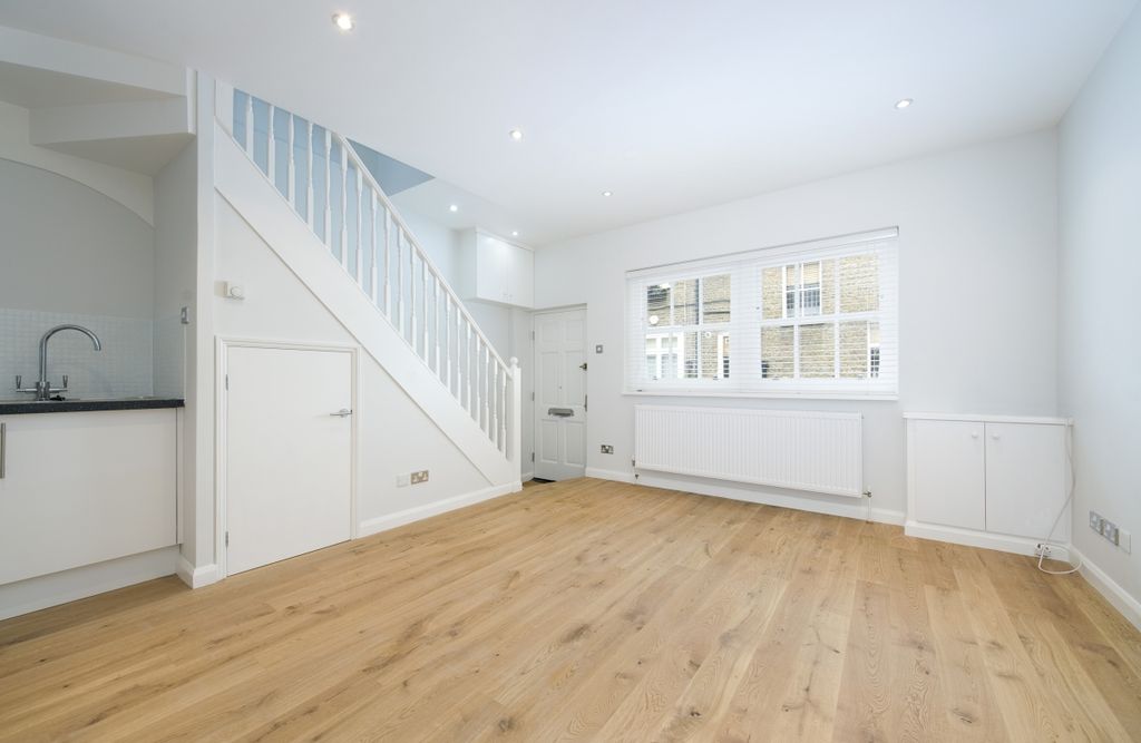Property photo 3 of 7 Recep Hi Res