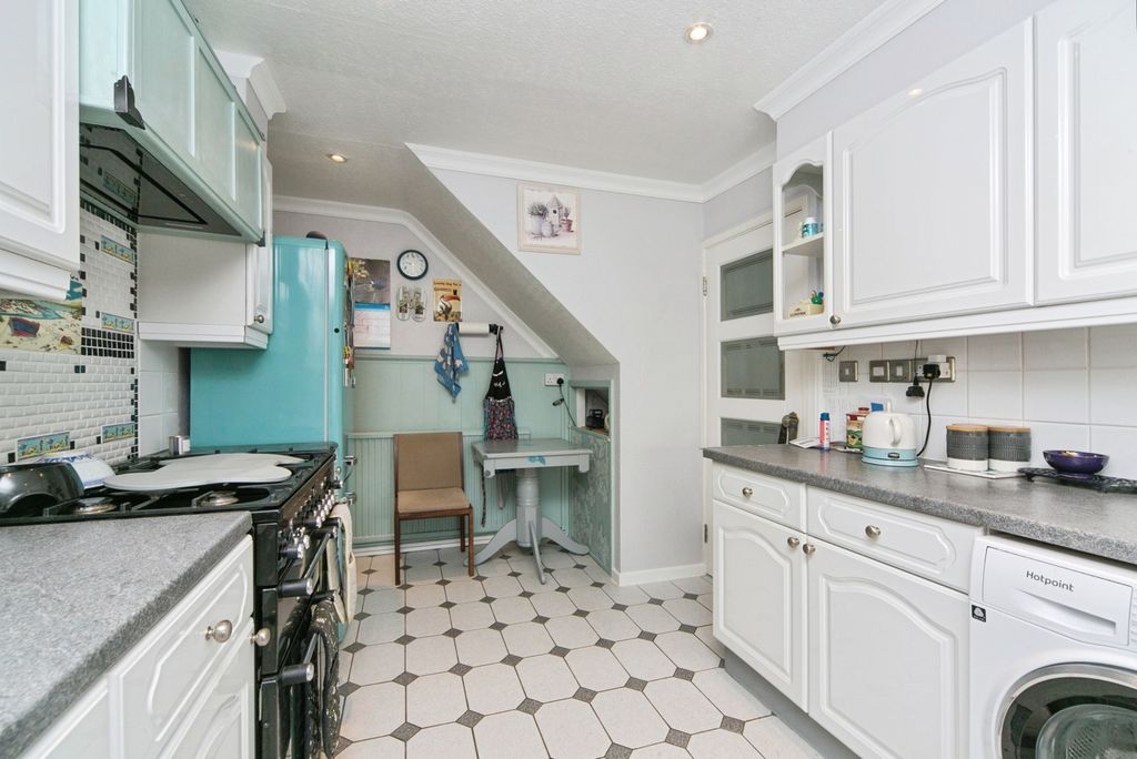 Property photo 3 of 17 Photo