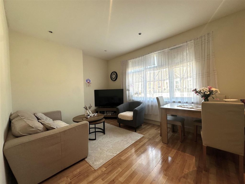 Property photo 2 of 5 Coopers Estate Agents