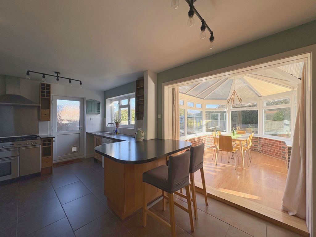 Property photo 3 of 16 Gallery