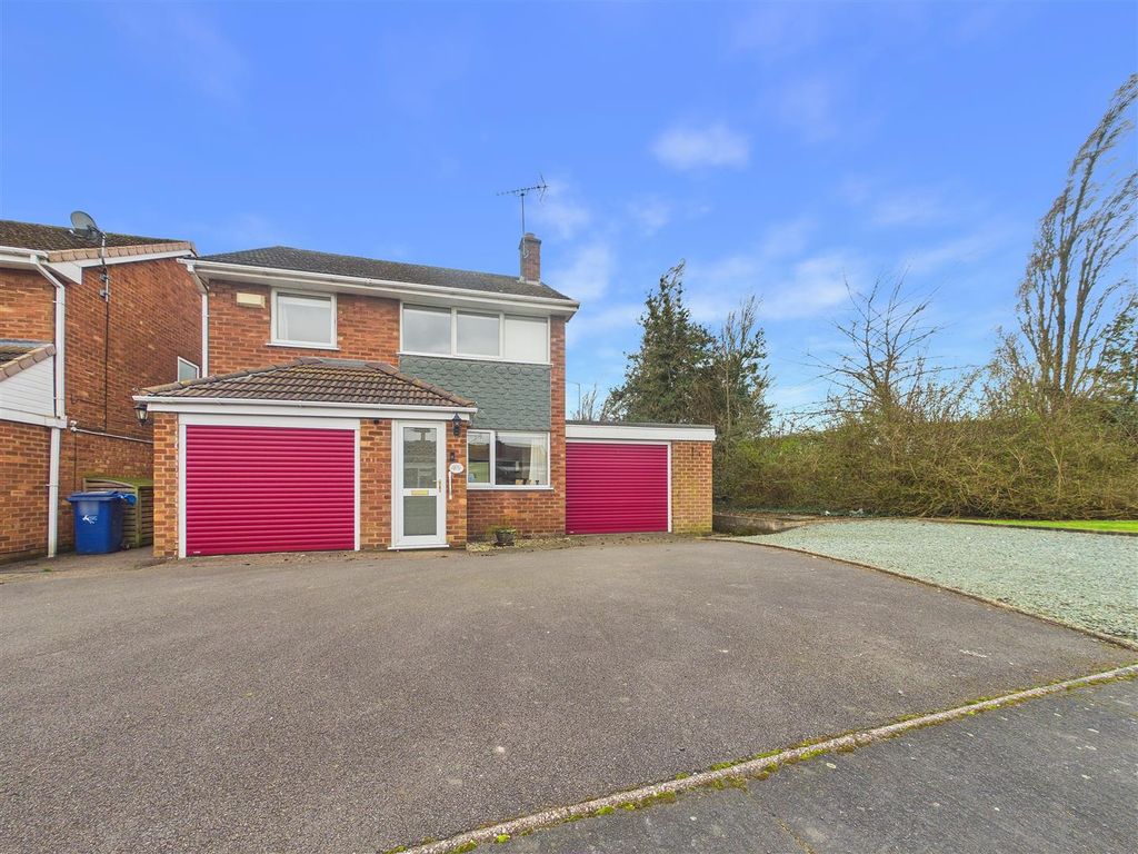 Property photo 1 of 16 Cam01407G0-Pr0127-Still016.Jpg