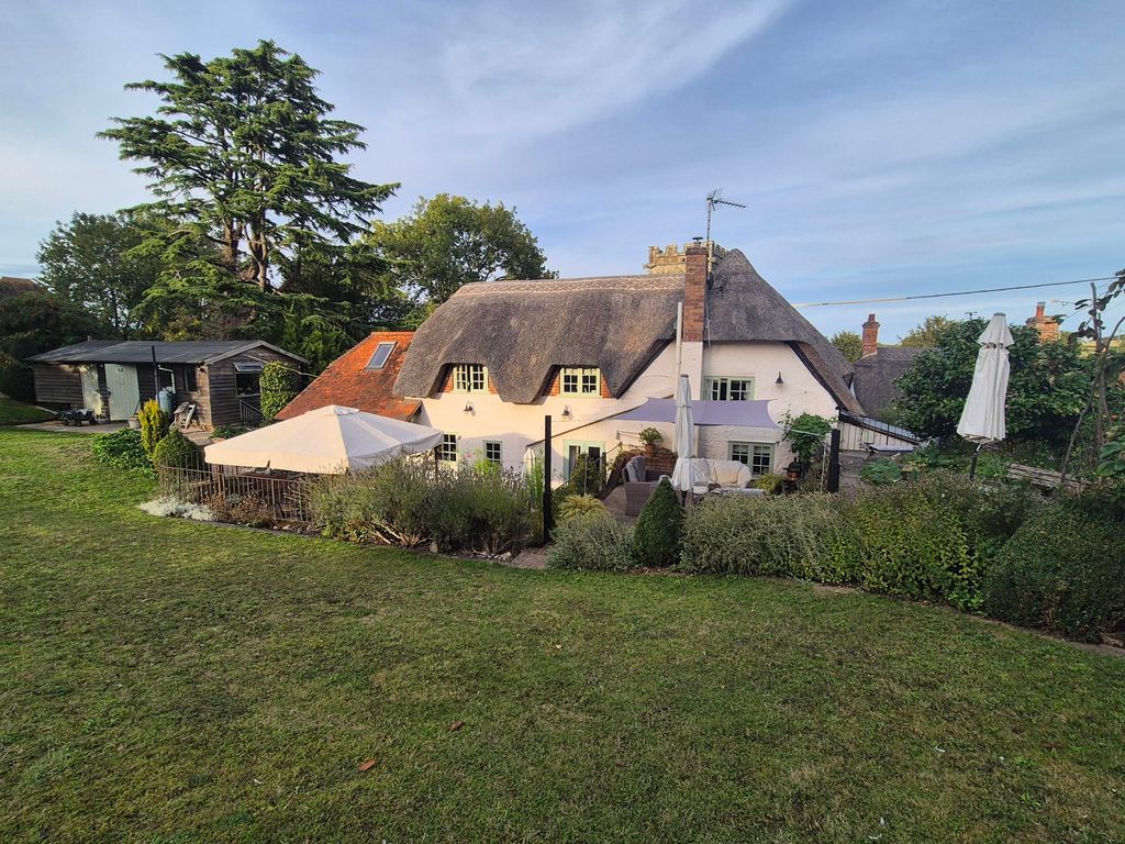 Property photo 1 of 18