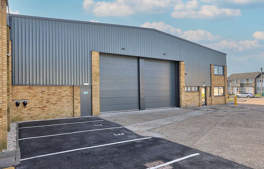 Property photo 3 of 12 Loading Doors