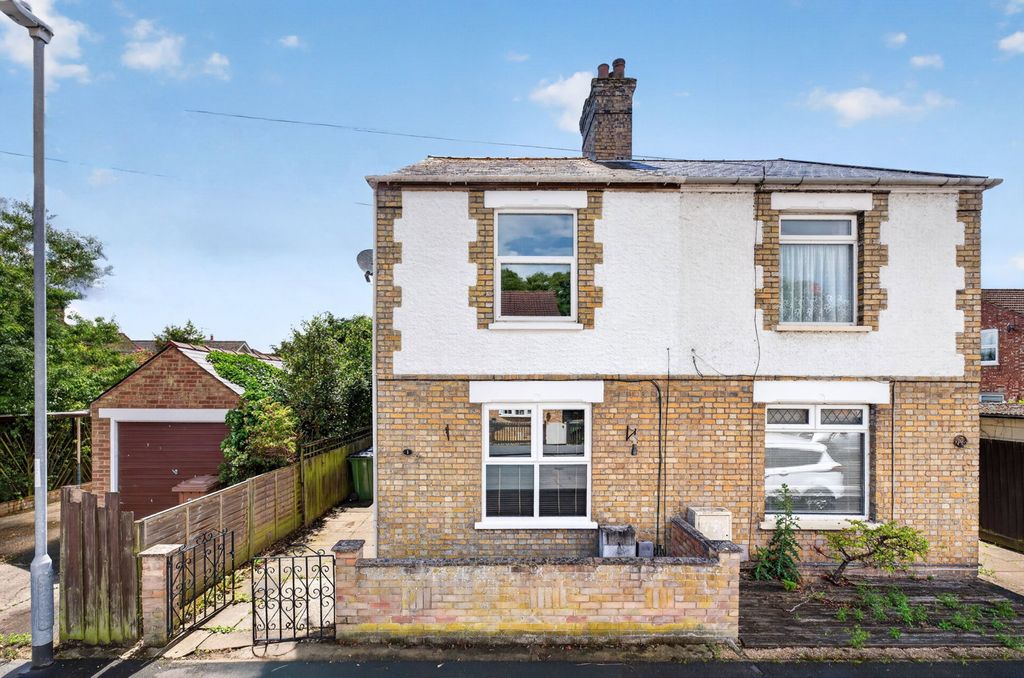 Property photo 1 of 33