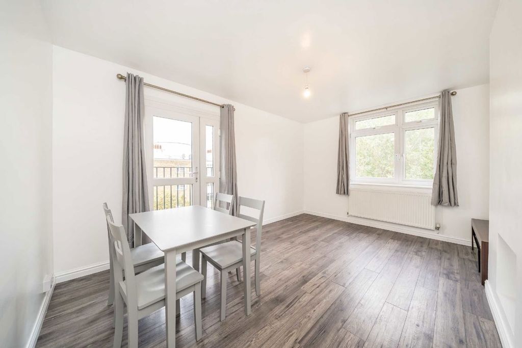 Property photo 1 of 4