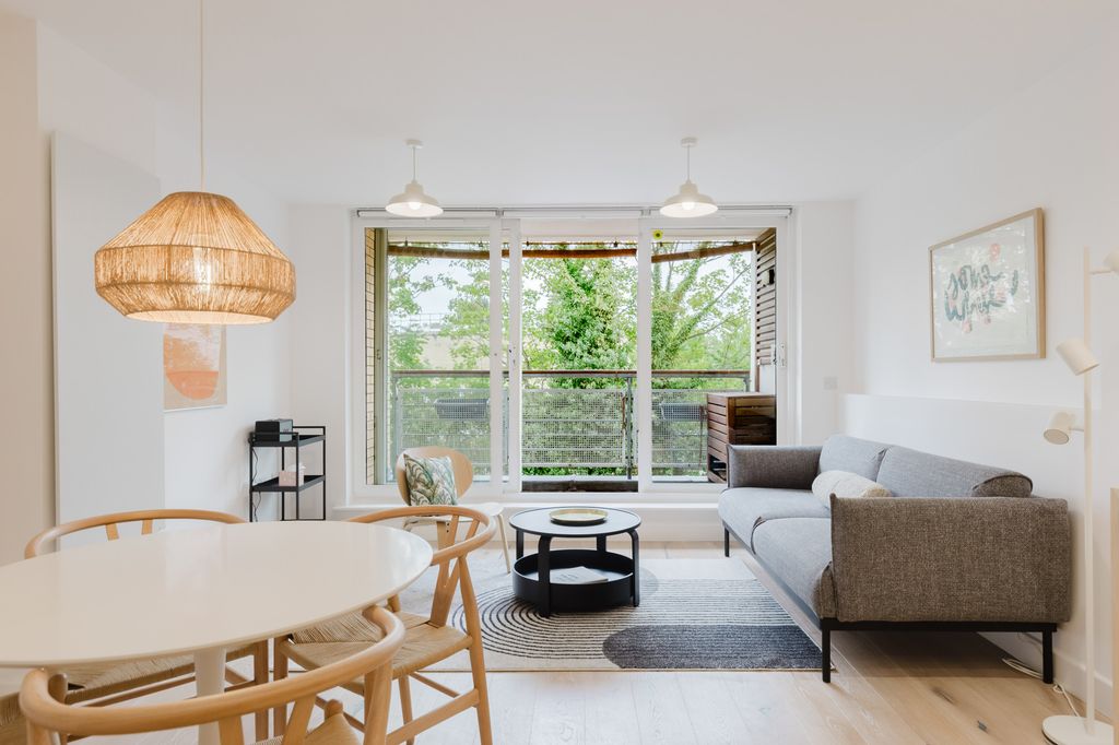 Property photo 1 of 37