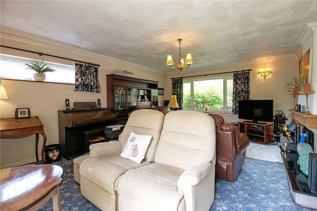 Property photo 3 of 22 Picture No. 02