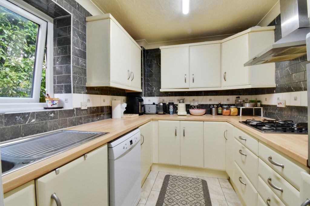 Property photo 3 of 10 Picture No. 07
