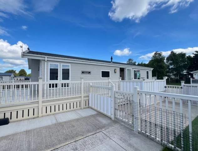 Property photo 2 of 17 Front Entrance And Large Wraparound Decking At The Willerby Pinehurst Lodge
