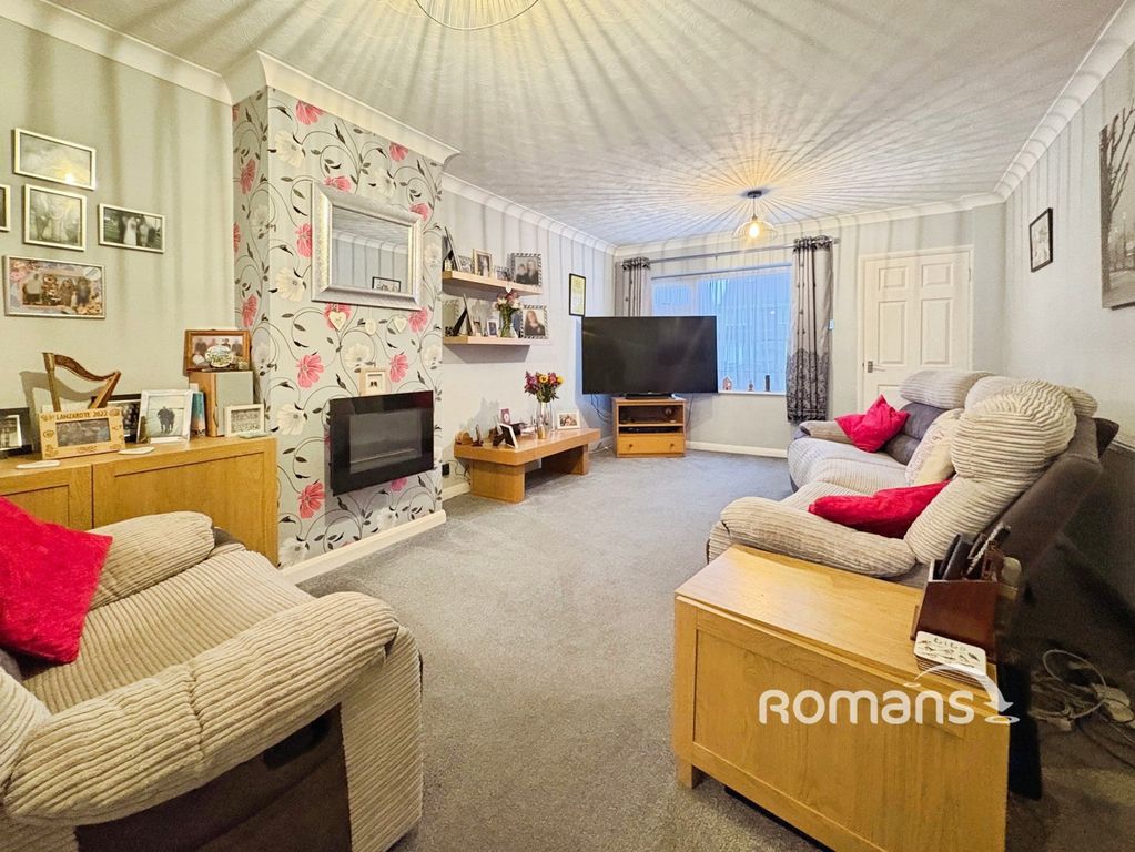 Property photo 2 of 17 Pbox-Img.Jpg