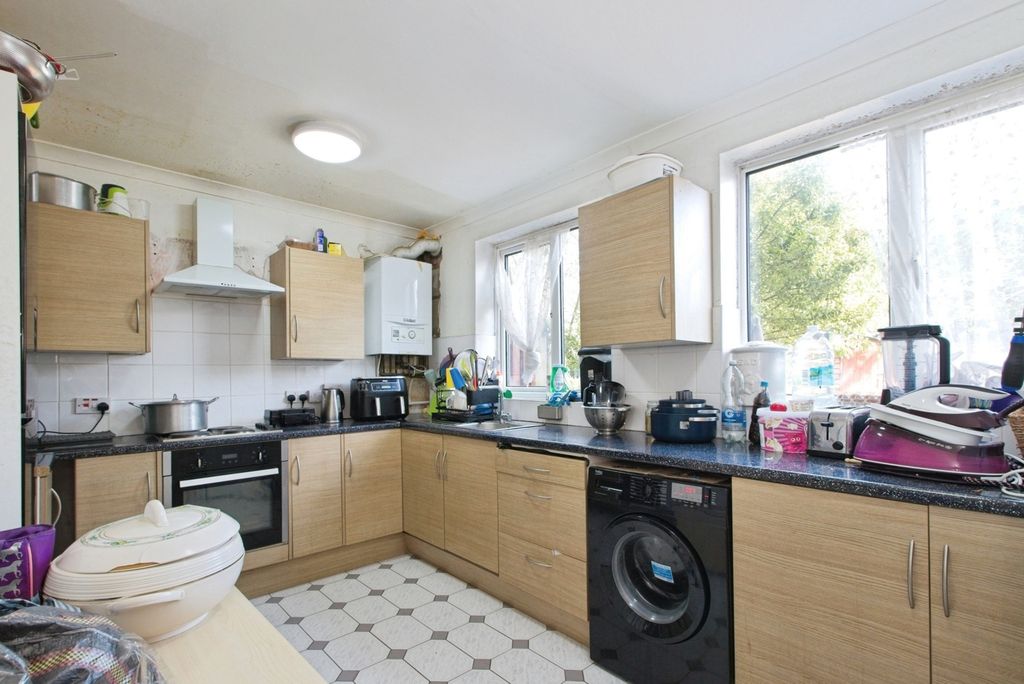 Property photo 3 of 17 Photo
