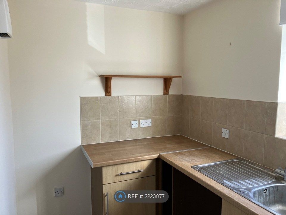 Property photo 3 of 6