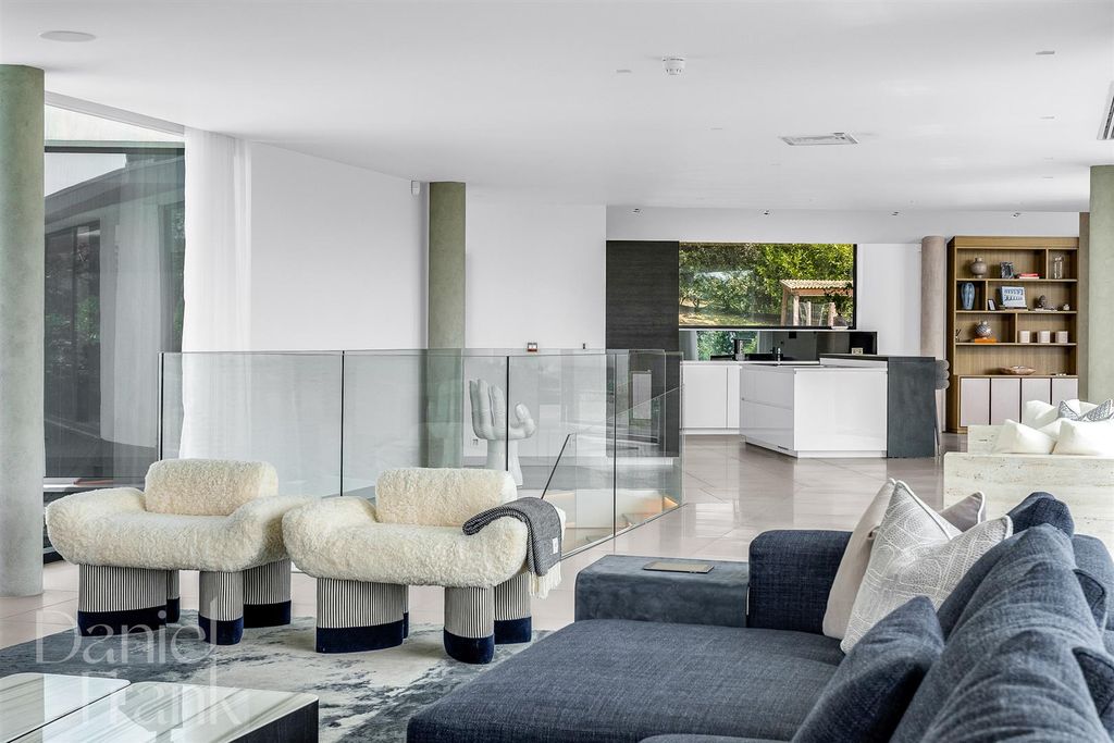 Additional image 8 of 5 bed detached house for saleLake View, Gaynes Park, Epping CM16