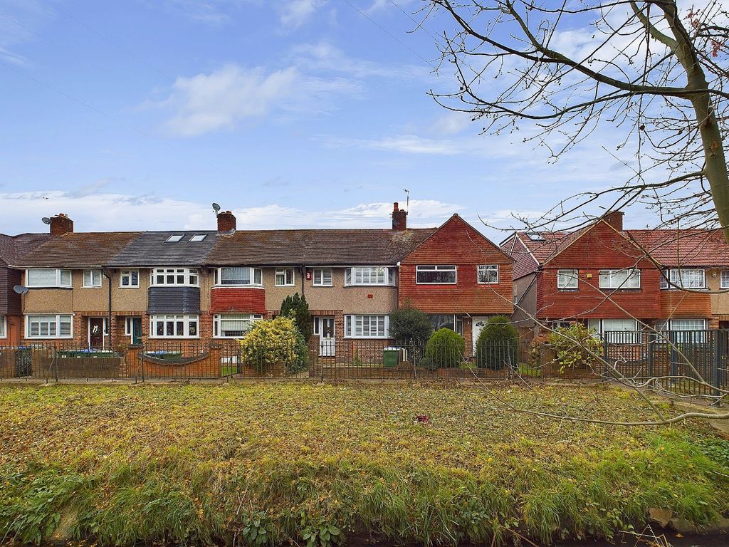 Property photo 2 of 14 3702724