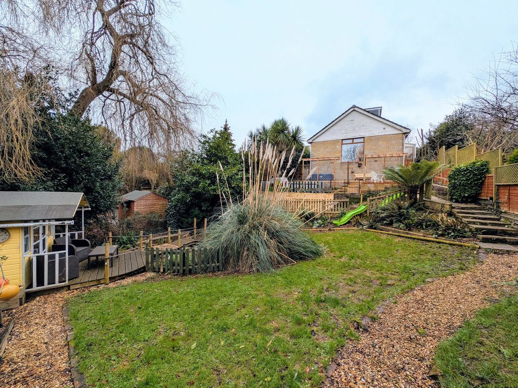 Property photo 2 of 26