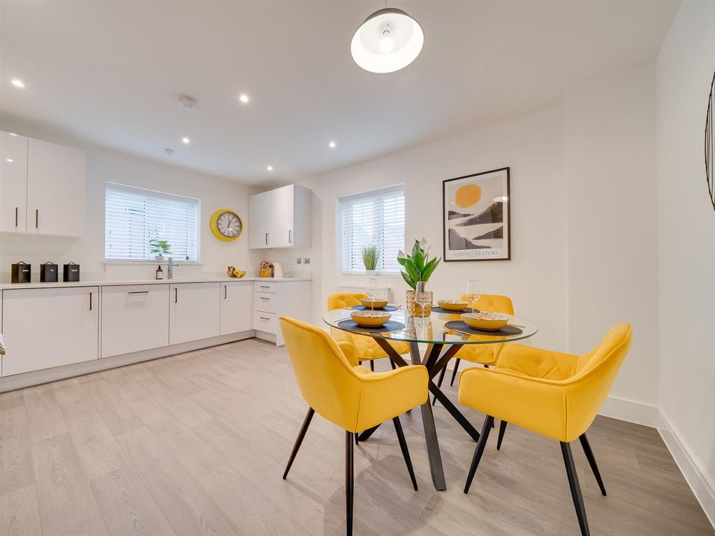 Property photo 3 of 14 Kitchen/Diner