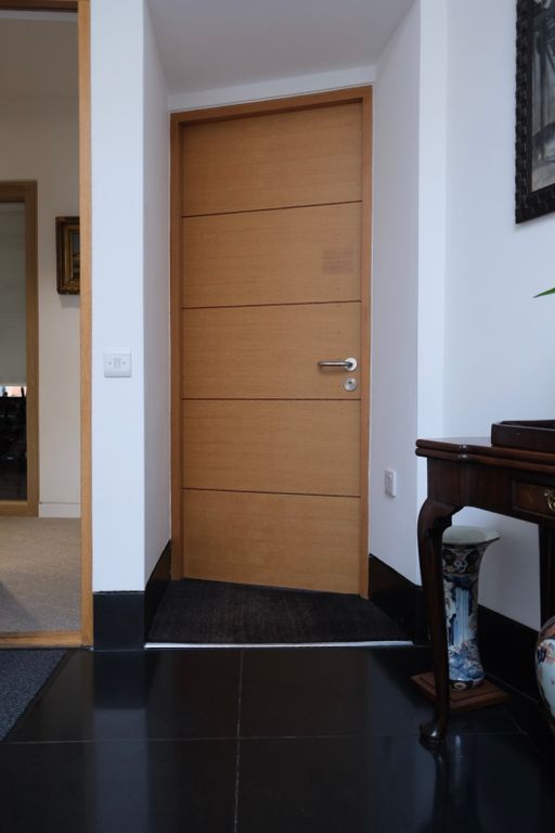 Property photo 1 of 11 Office Door