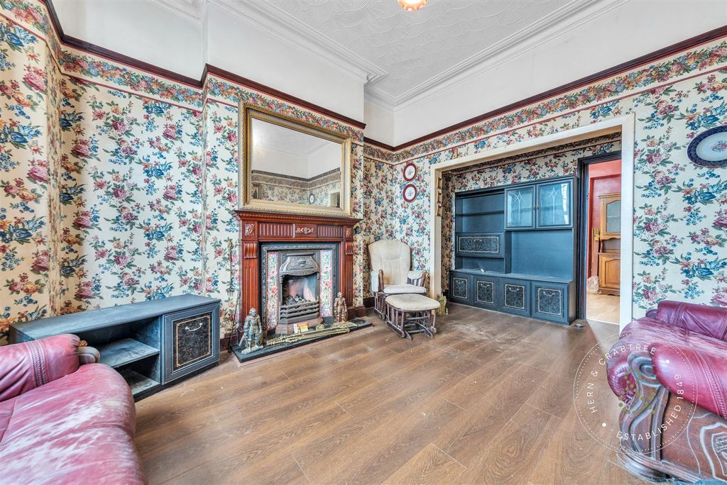 Property photo 3 of 28 Taff-Embankment-15.Jpg