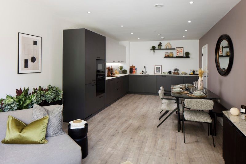 Property photo 3 of 17 Kitchen