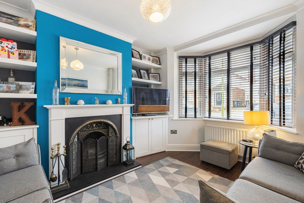 Property photo 1 of 14 R6M22629-Hdr