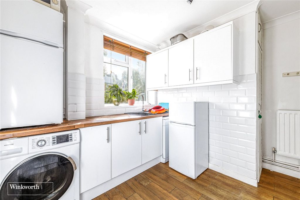 Property photo 3 of 5 Picture No. 04