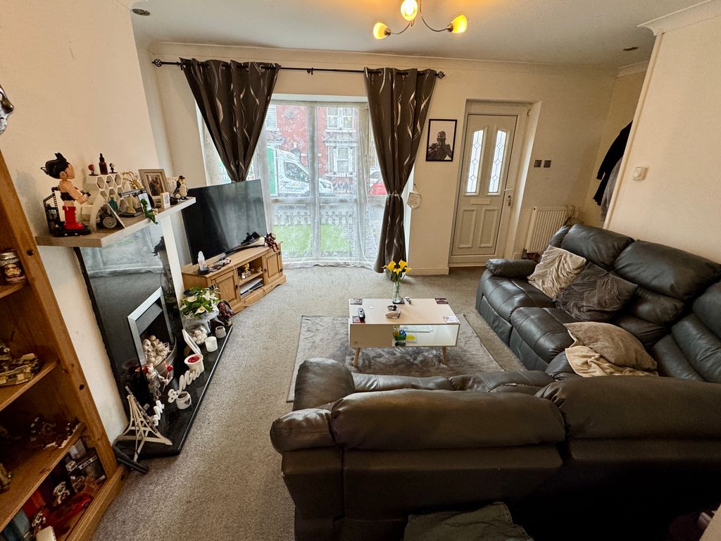 Property photo 3 of 13