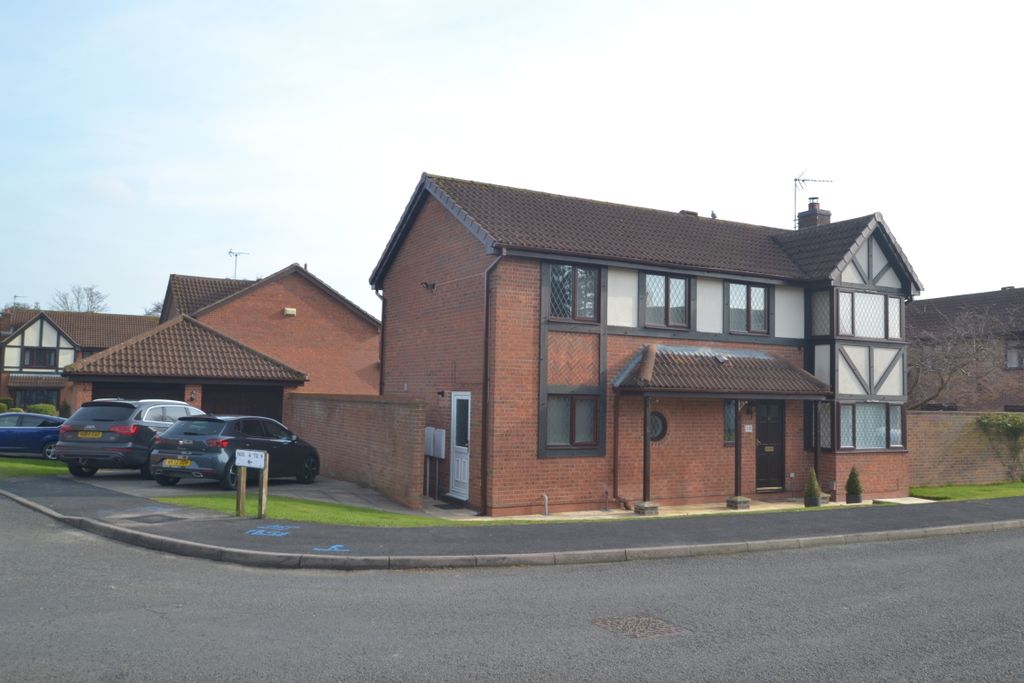Property photo 1 of 32