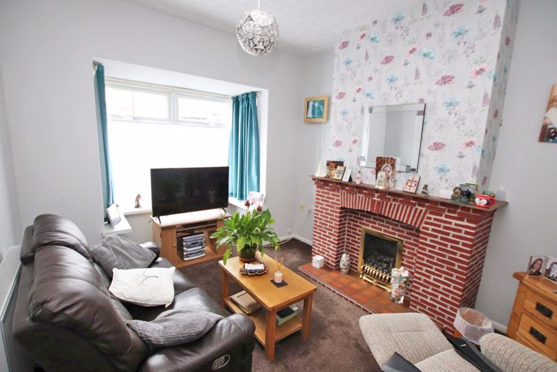 Property photo 2 of 13 Lounge