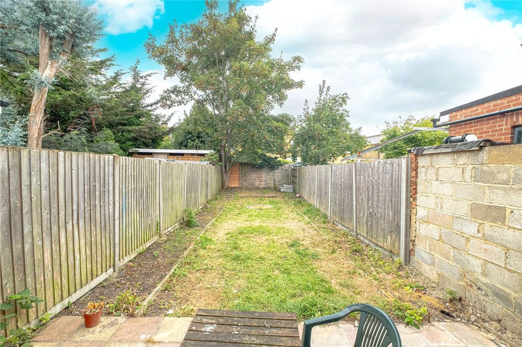 Property photo 2 of 7 Picture No. 30