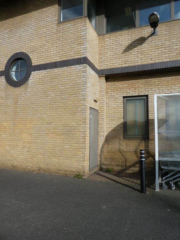 Property photo 2 of 5