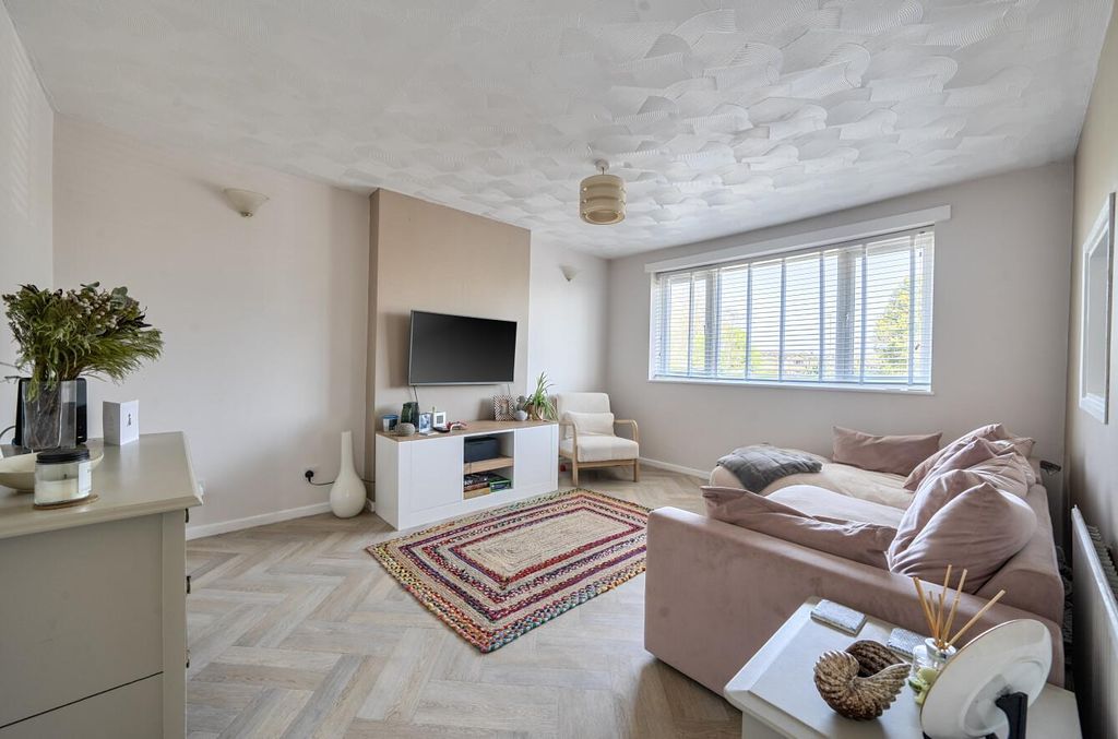 Property photo 3 of 15 1438968-9-69d64A2540E1E.Jpg