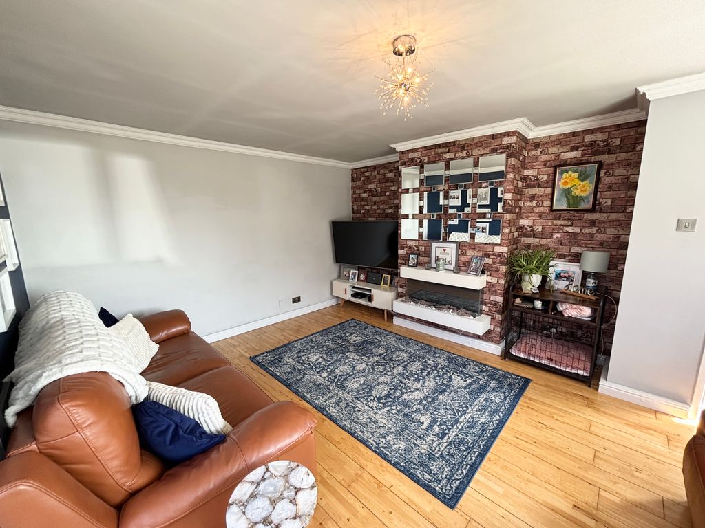 Property photo 3 of 30