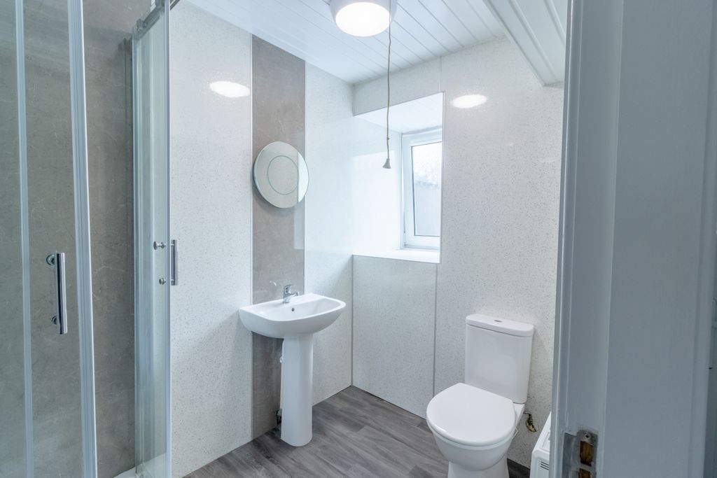 Property photo 3 of 14 Shower Room