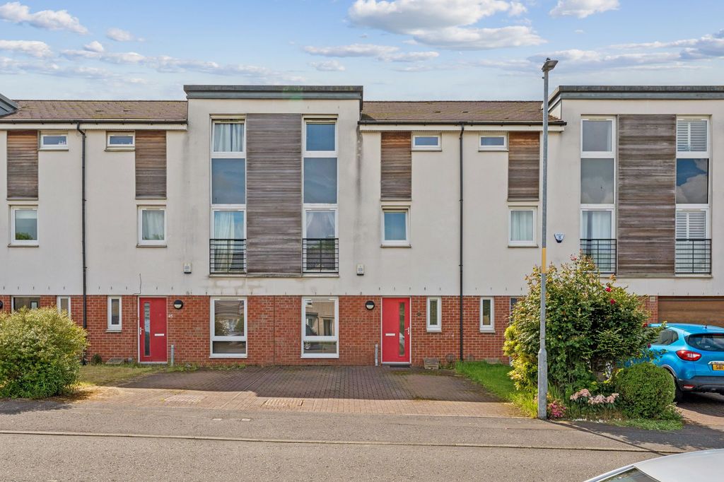 Property photo 1 of 31