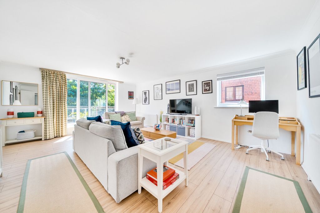 Property photo 2 of 15 1502258-8-6A7B6B6...