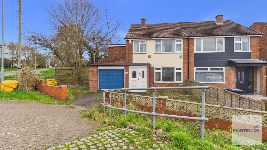 Property photo 3 of 14 Cam03663G0-Pr0242-Still002