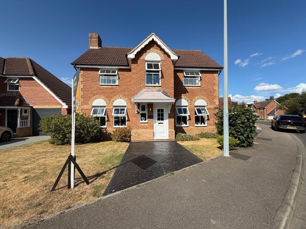 Property photo 1 of 21 External