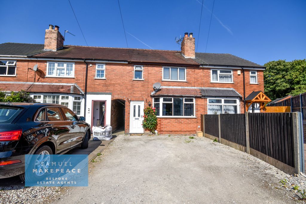 Property photo 1 of 21 Three Double Bedroom Extended Town House With Large Garden And Nice Views