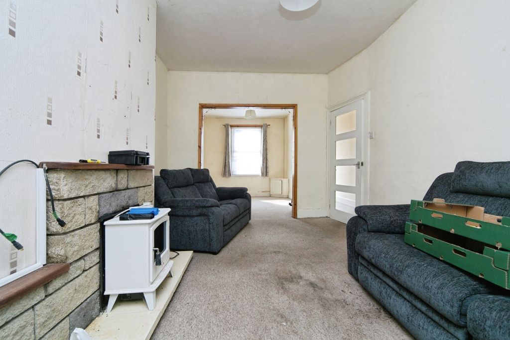 Property photo 3 of 16 Photo