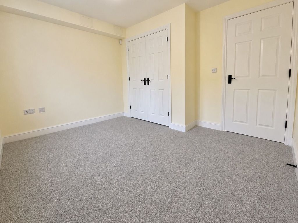 Additional image 6 of 2 bed flat for saleVicar Street, Sedgley, Dudley DY3